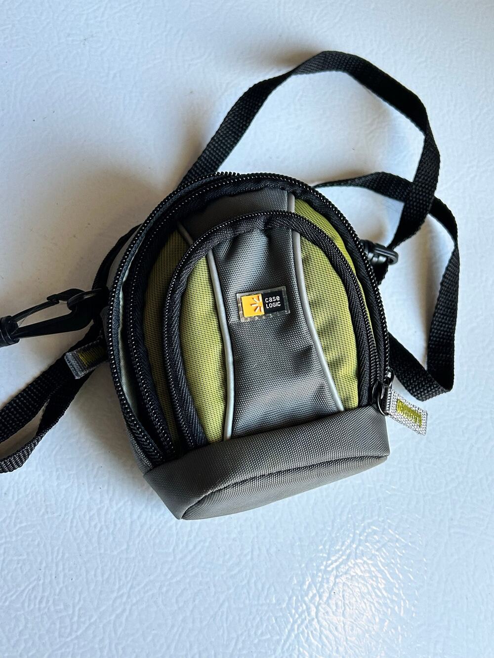 Case Logic Y2K Camera Holder /Purse Mini Backpack Crossbody Bag 3 Pocket, Green